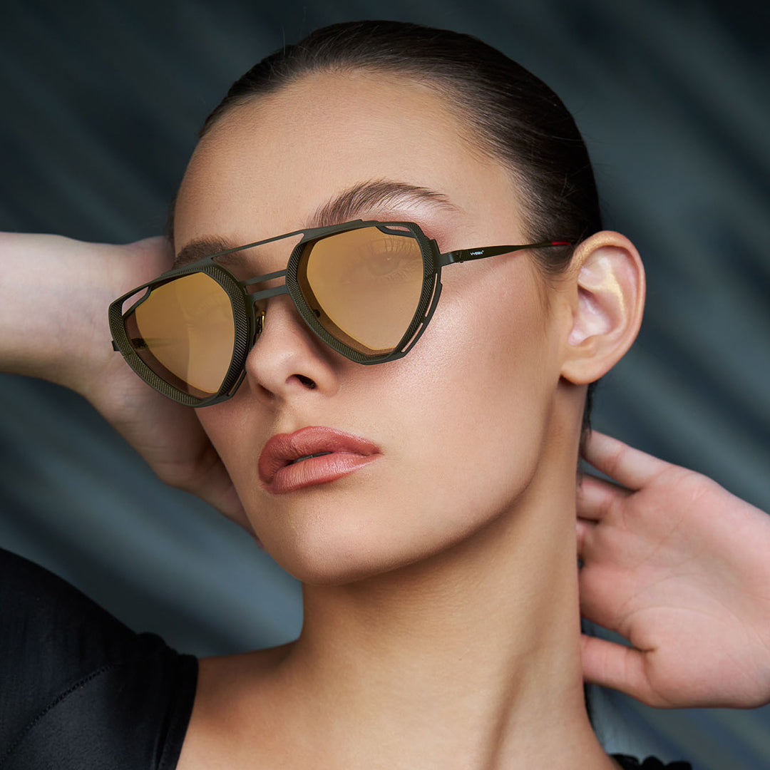 ez5woman_4100x.jpg?v=1759452792